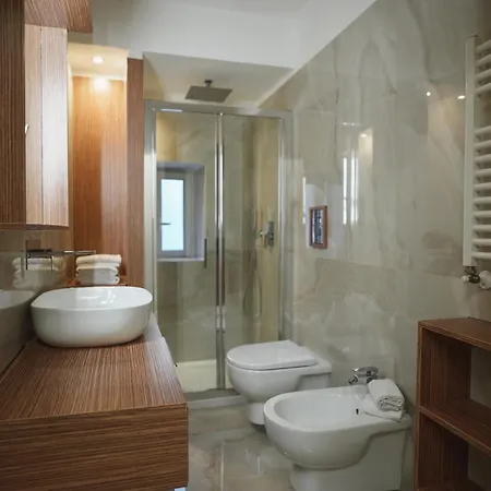 Enjoy - Exclusive Neapel